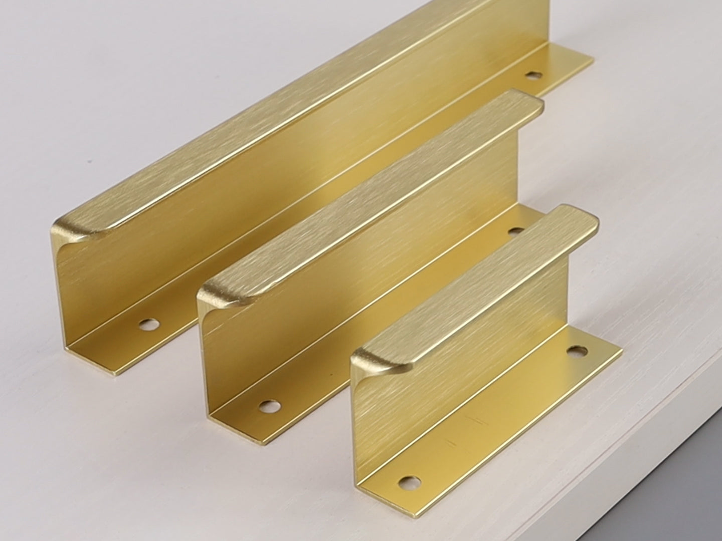 Satanga 5Pack Edge Finger Tab Pull for Cabinets Kitchen Concealed Aluminum Flat Hidden Bar Pulls Drawer Pulls Easy to Install 6inch 150mm Overall Length Matte Black